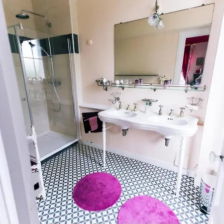 Napoleon 3, Vue Mont St Michel, Avec Balcon Bed & Breakfast 3*